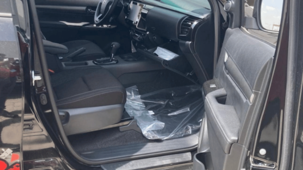 Toyota Hilux Adventure / 2025. 4WD (Double Cabines) – Image 8