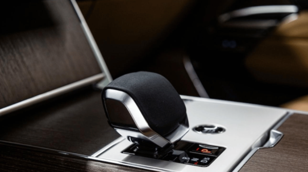 Range Rover 2025 Vogue HSE – Image 8