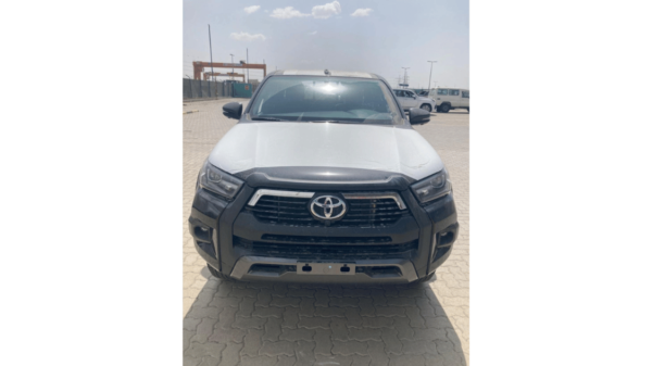 Toyota Hilux Adventure / 2025. 4WD (Double Cabines) – Image 2