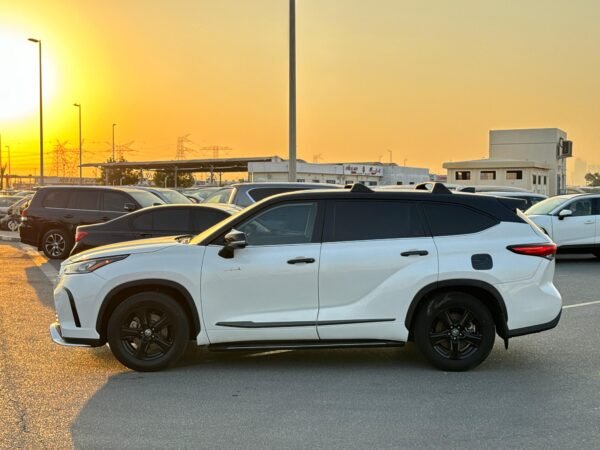 Toyota Highlander Hybrid TRD XSE – Image 4