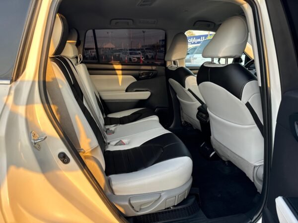 Toyota Highlander Hybrid TRD XSE – Image 7