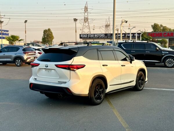 Toyota Highlander Hybrid TRD XSE – Image 8